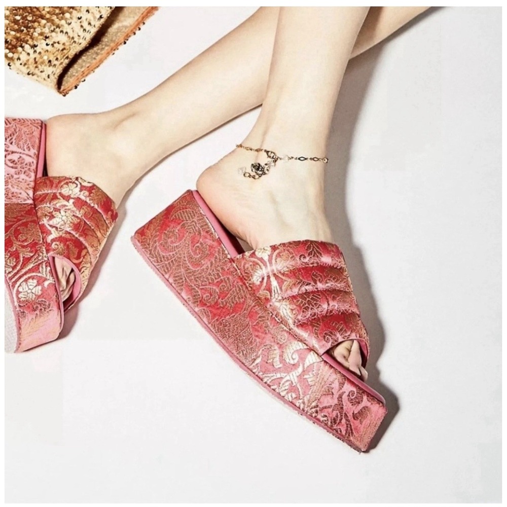 Free People Almost Paradise Brocade Platform Pink Gold Sandals Women's Size 38